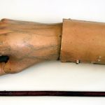 Main articulée avant restauration