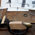 Reconstruction de la fusée : perçage pour la soie et ajustage de la calotte