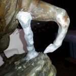 Reconstruction de la patte avant gauche et du sabot